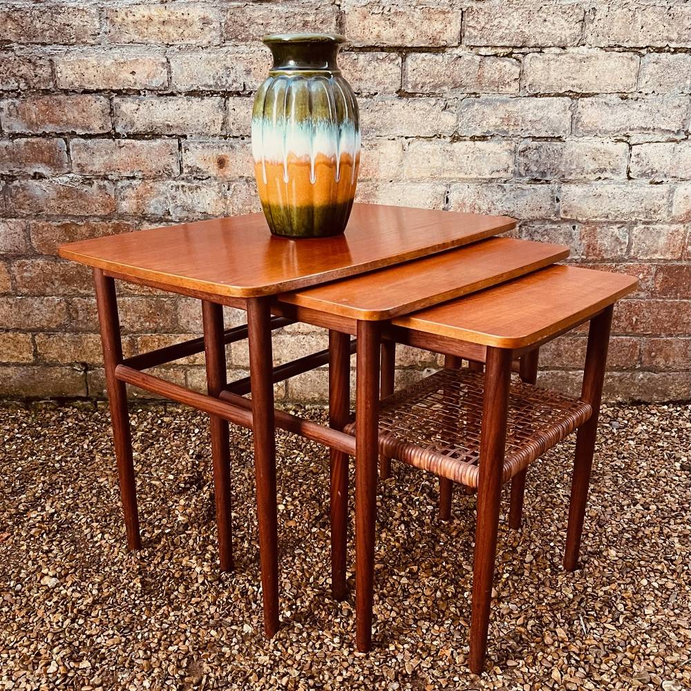 Teak nesting deals tables vintage